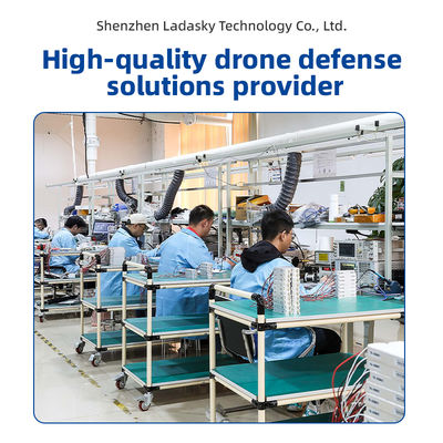 Portable Drone Detector with 8000mAh Battery, Compact Size (185mm*80mm*33mm), and CRPC 2.0 Technology for UAV Detection