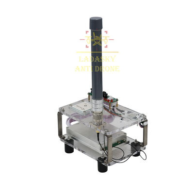 kaufen Multisystem-GNSS-Spoofing-Modul mit 80dB Leistungsbereinigung und 2km Reichweite Portable Anti-Drohnen-Gerät für die Sicherheit der Umgebung und den Schutz kritischer Infrastruktur Online-Herstellung